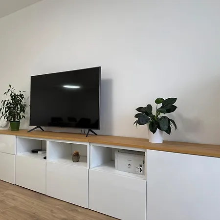 Large 3-room Baleris דירה *