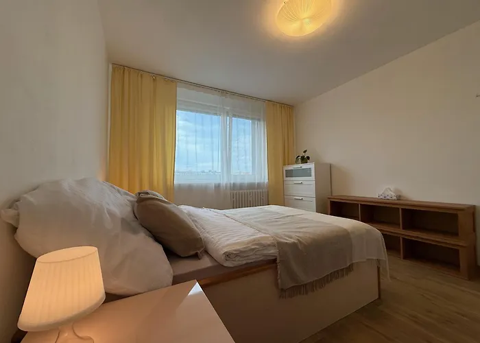 Large 3-room Baleris * ברטיסלאבה