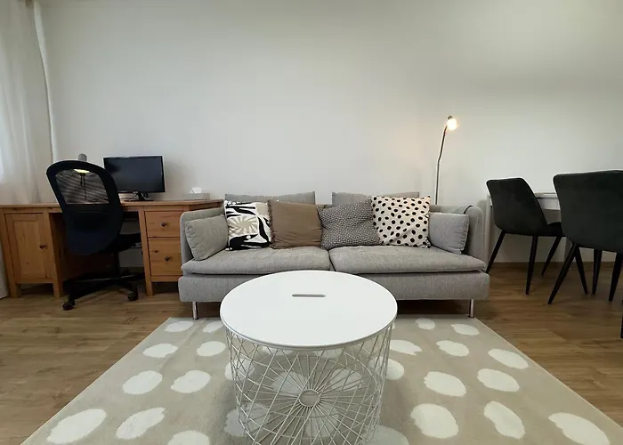 Large 3-room Baleris דירה *