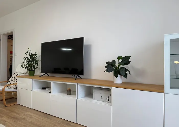 Large 3-room Baleris דירה *