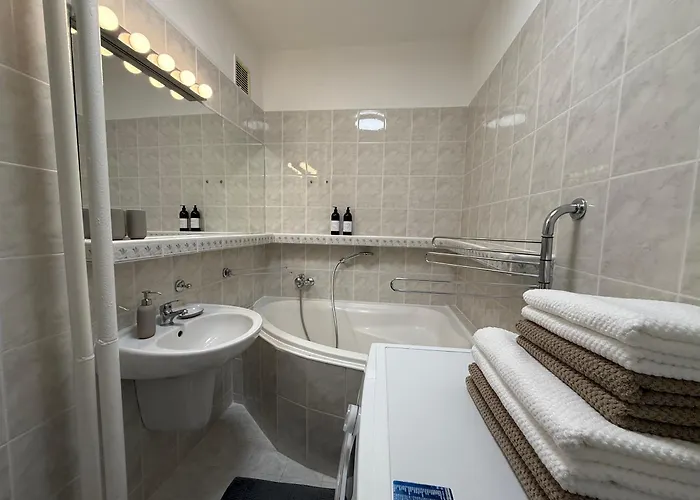 דירה Large 3-room Baleris