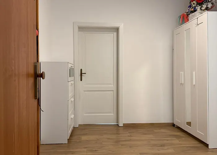 Large 3-room Baleris דירה *