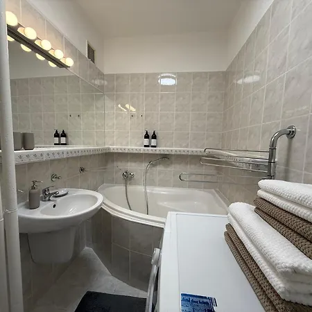 Apartman Large 3-room Baleris