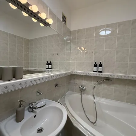 Large 3-room Baleris *