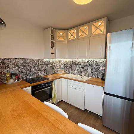 Large 3-room Baleris Μπρατισλάβα